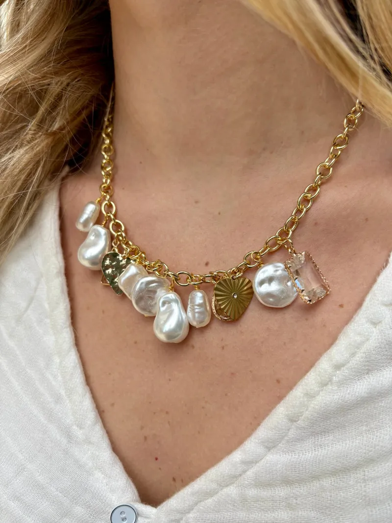 Joyful Charm Pearl Necklace - Gold